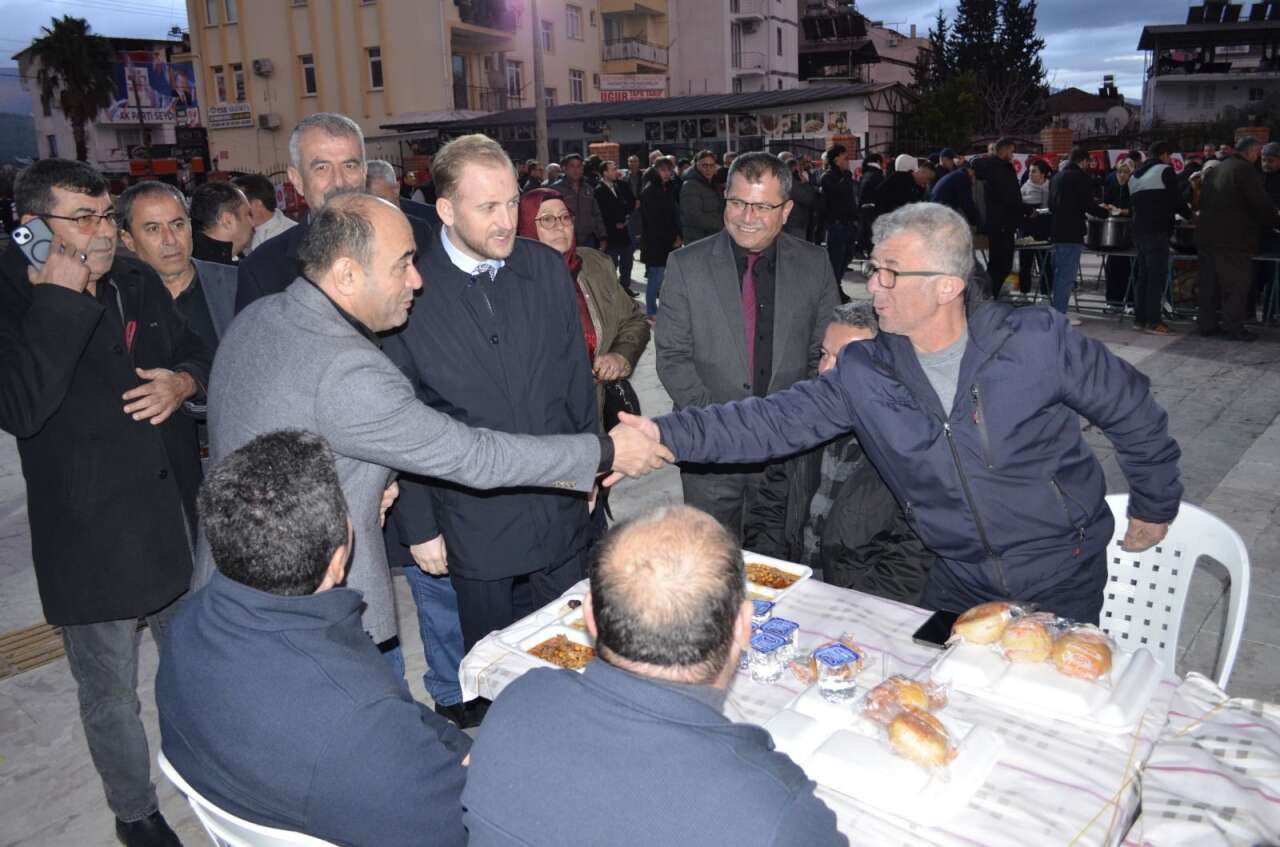 MHP Muğla İl Başkanı Burak Demirel Seydikemer’de Vatandaşlarla İftarda Buluştu 14